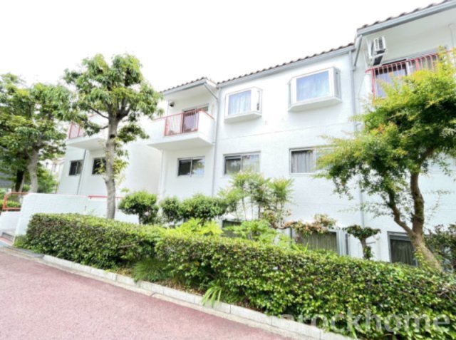 塩釜口駅より徒歩4分 築43年3ヶ月 3階建の賃貸物件