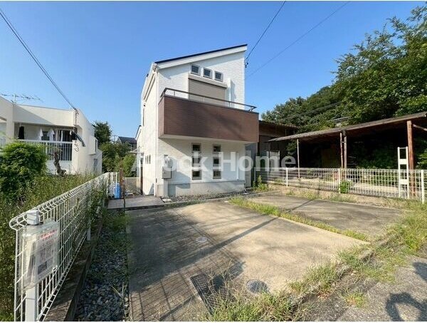 自由ヶ丘駅より徒歩10分 築13年3ヶ月 2階建の賃貸物件
