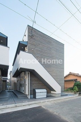黄金駅より徒歩10分 築11年11ヶ月 2階建の賃貸物件