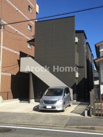 浅間町駅より徒歩12分 築9年1ヶ月 2階建の賃貸物件