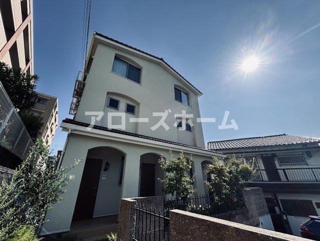 垂水駅より徒歩14分 築8年5ヶ月 3階建の賃貸物件