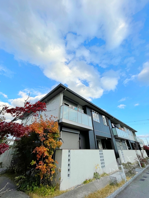和泉中央駅より徒歩18分 築13年2ヶ月 2階建の賃貸物件