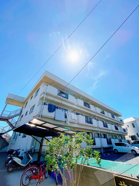 樽井駅より徒歩10分 築33年2ヶ月 3階建の賃貸物件