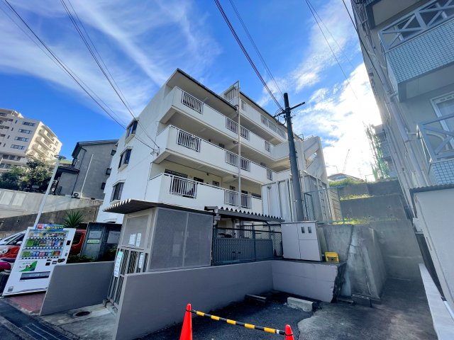 新栄プロパティー峰塚の外観