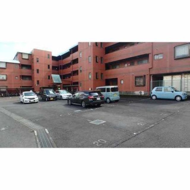 武蔵藤沢駅より徒歩10分 築31年4ヶ月 4階建の賃貸物件