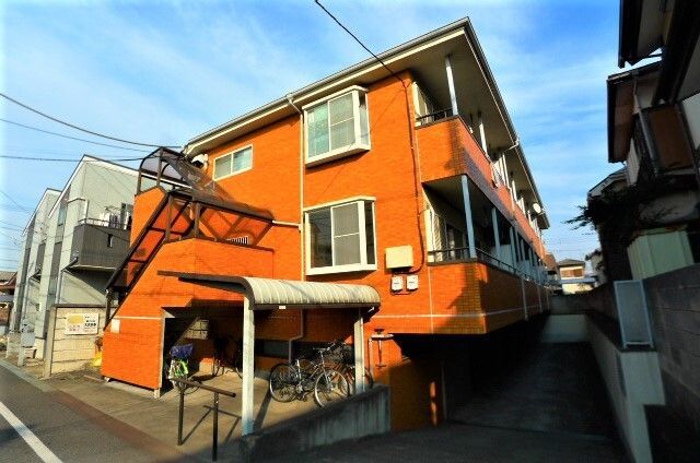 清瀬駅よりバス12分 徒歩2分 築35年1ヶ月 2階建の賃貸物件