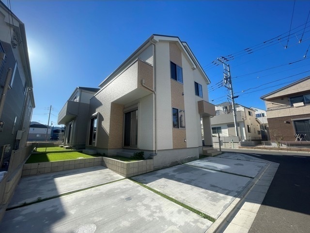 高尾駅よりバス18分 徒歩8分 築2年7ヶ月 2階建の賃貸物件