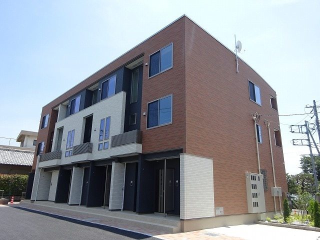 昭島駅より徒歩19分 築9年3ヶ月 3階建の賃貸物件