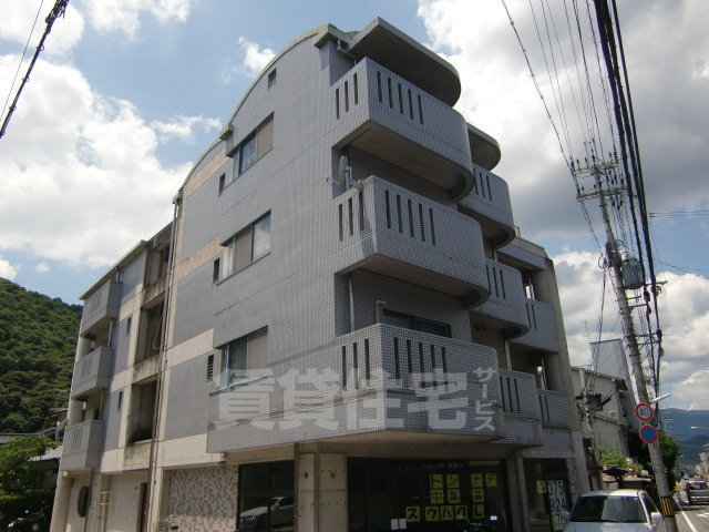 シルクコート嵐山の外観