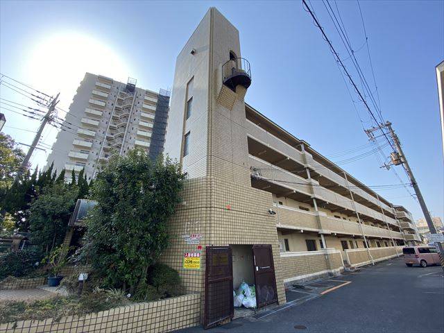 久宝寺口駅より徒歩14分 築40年8ヶ月 4階建の賃貸物件