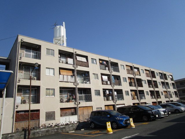 久宝寺駅より徒歩5分 築51年 4階建の賃貸物件