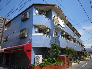 近鉄八尾駅より徒歩5分 築33年1ヶ月 3階建の賃貸物件