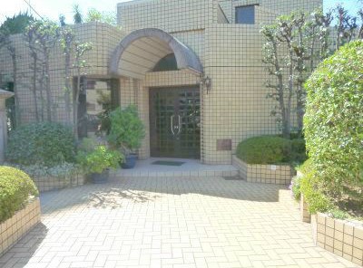 久宝寺口駅より徒歩14分 築40年9ヶ月 4階建の賃貸物件