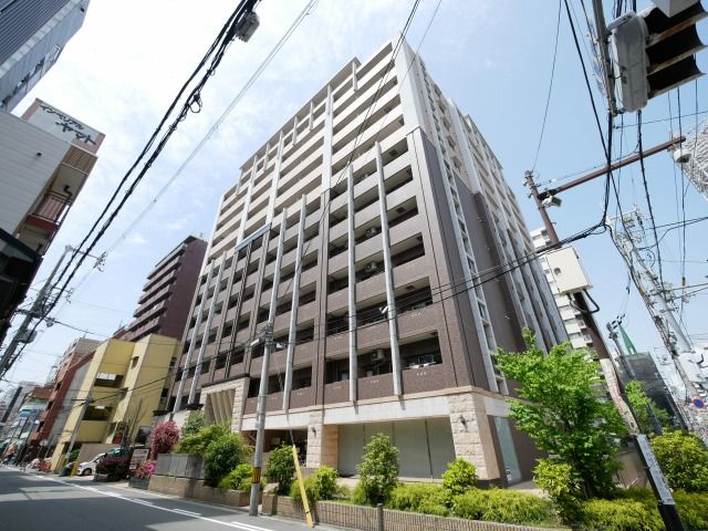 日本橋駅より徒歩5分 築19年11ヶ月 12階建の賃貸物件