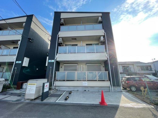 花園町駅より徒歩6分 築7年4ヶ月 3階建の賃貸物件