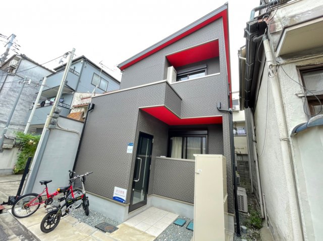 天下茶屋駅より徒歩7分 築6年8ヶ月 2階建の賃貸物件