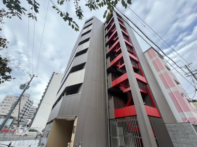 岸里駅より徒歩4分 築4年1ヶ月 8階建の賃貸物件