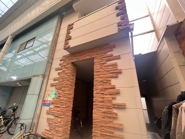 花園町駅より徒歩7分 築8年10ヶ月 3階建の賃貸物件