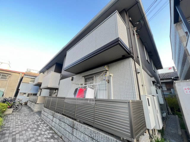 天下茶屋駅より徒歩4分 築13年 2階建の賃貸物件