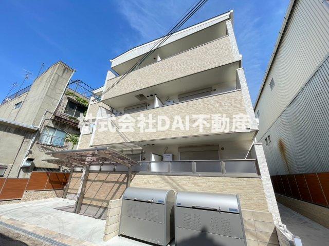 天下茶屋駅より徒歩7分 築3年1ヶ月 3階建の賃貸物件