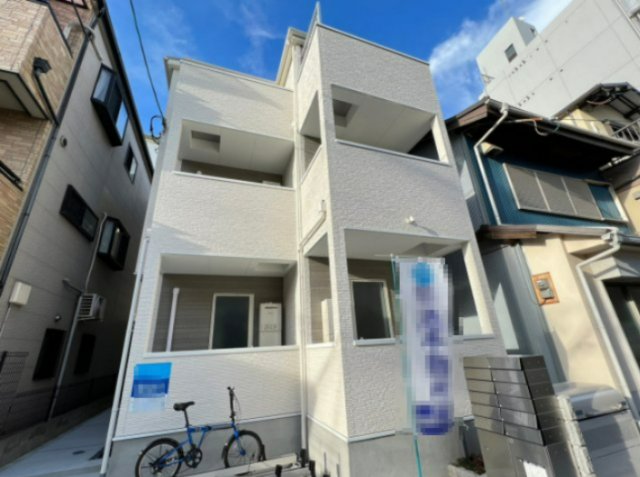 岸里玉出駅より徒歩2分 築2年4ヶ月 3階建の賃貸物件