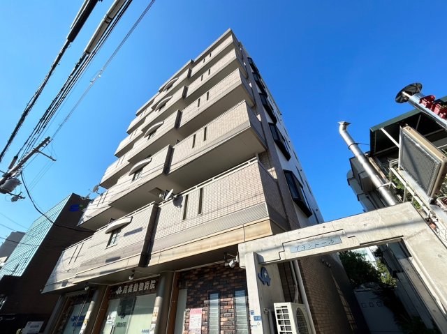玉出駅より徒歩3分 築24年2ヶ月 7階建の賃貸物件