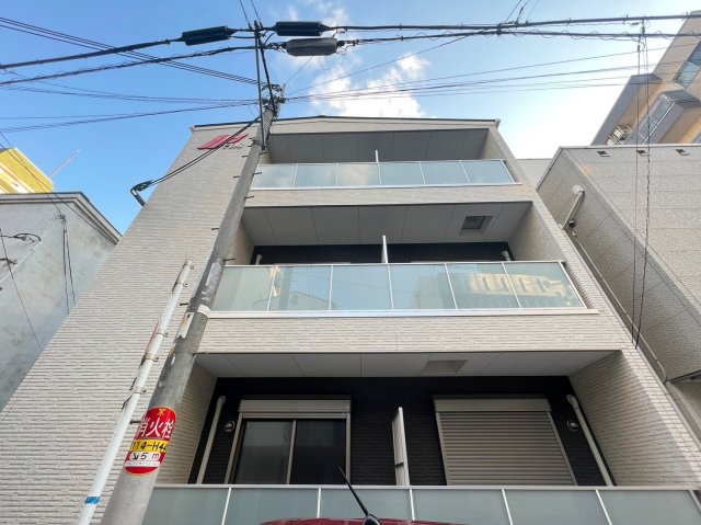 岸里玉出駅より徒歩5分 築2年9ヶ月 3階建の賃貸物件