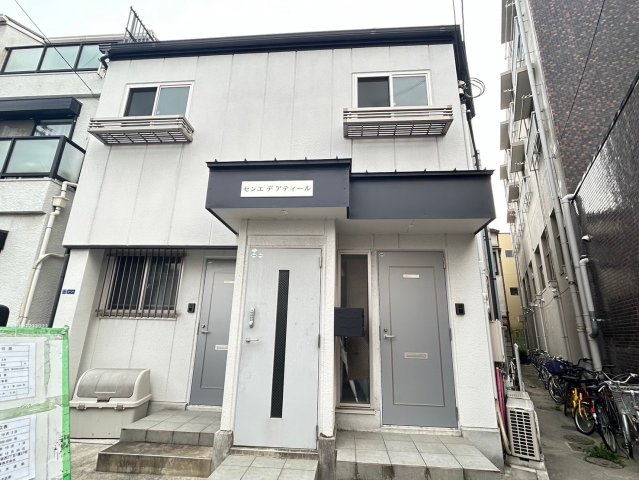 玉出駅より徒歩2分 築10年9ヶ月 2階建の賃貸物件