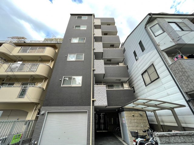 玉出駅より徒歩2分 築10年3ヶ月 7階建の賃貸物件