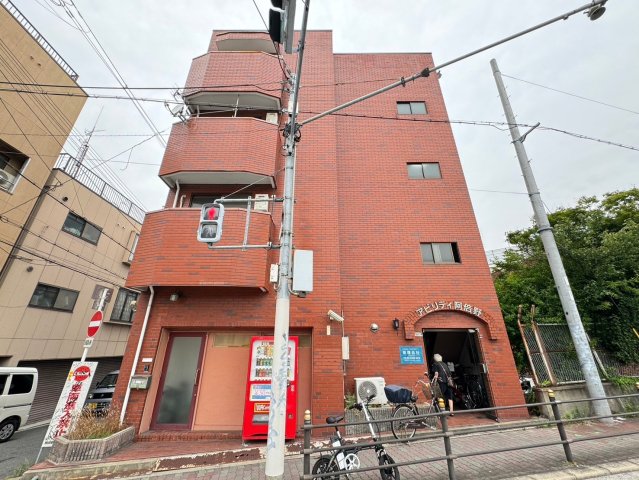 萩ノ茶屋駅より徒歩11分 築38年5ヶ月 4階建の賃貸物件