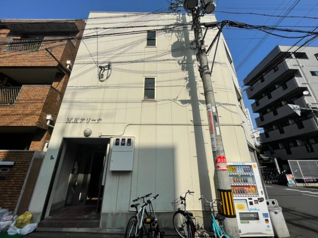 花園町駅より徒歩6分 築19年5ヶ月 3階建の賃貸物件