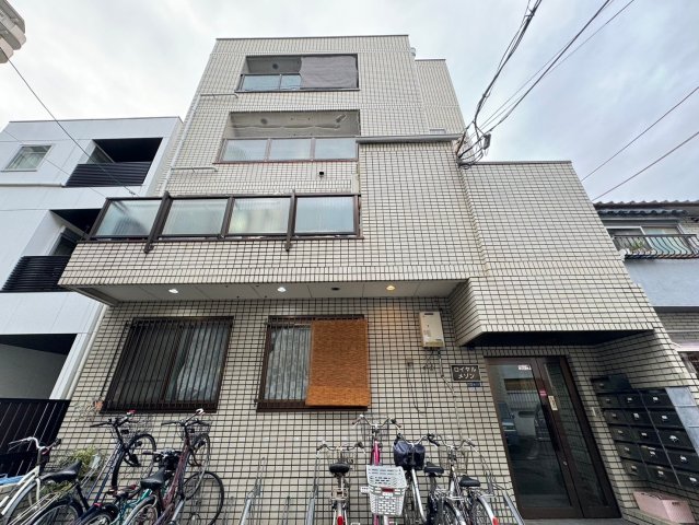 玉出駅より徒歩3分 築30年 4階建の賃貸物件