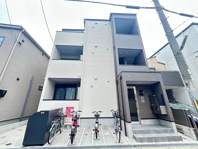 住吉東駅より徒歩6分 築3年8ヶ月 3階建の賃貸物件