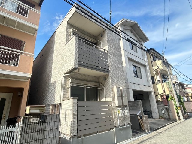 昭和町駅より徒歩5分 築8年5ヶ月 2階建の賃貸物件