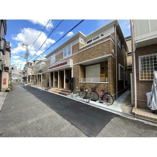 花園町駅より徒歩8分 築4年4ヶ月 2階建の賃貸物件