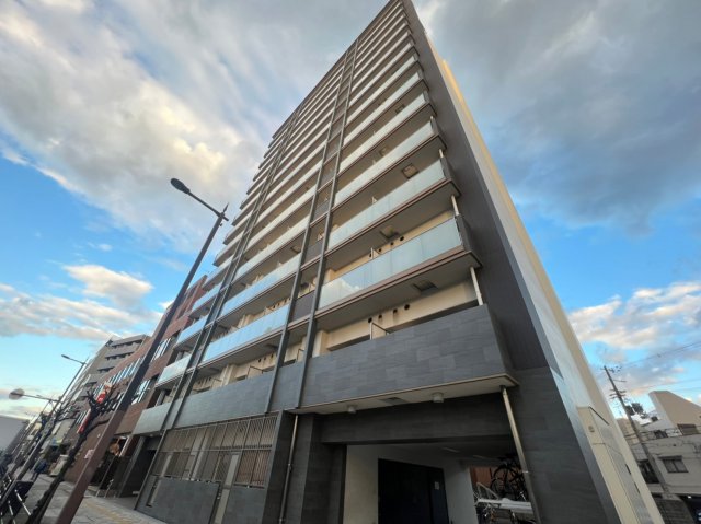 岸里駅より徒歩1分 築5年8ヶ月 15階建の賃貸物件