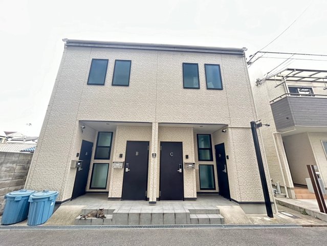 岸里駅より徒歩5分 築8年2ヶ月 2階建の賃貸物件