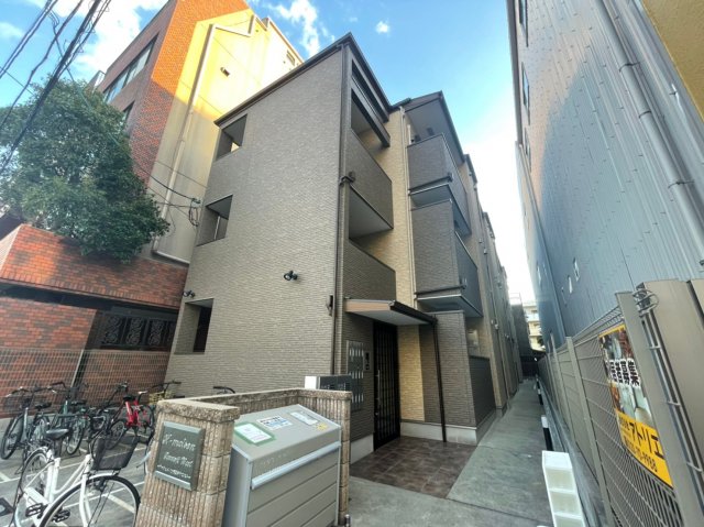 今宮駅より徒歩5分 築7年9ヶ月 3階建の賃貸物件