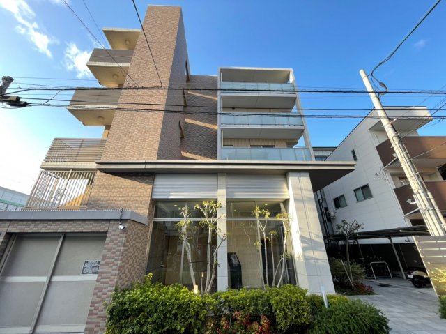 玉出駅より徒歩8分 築11年2ヶ月 5階建の賃貸物件