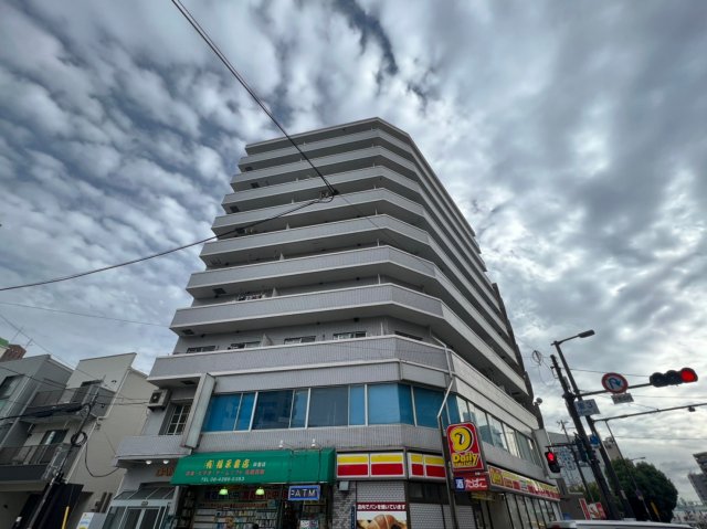 岸里駅より徒歩5分 築37年4ヶ月 10階建の賃貸物件