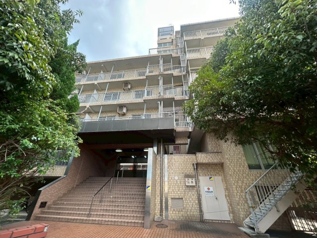 玉出駅より徒歩14分 築38年2ヶ月 11階建の賃貸物件