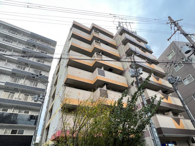 天下茶屋駅より徒歩5分 築23年4ヶ月 7階建の賃貸物件