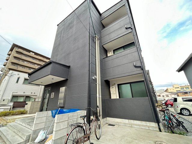 住之江公園駅より徒歩11分 築5年8ヶ月 3階建の賃貸物件