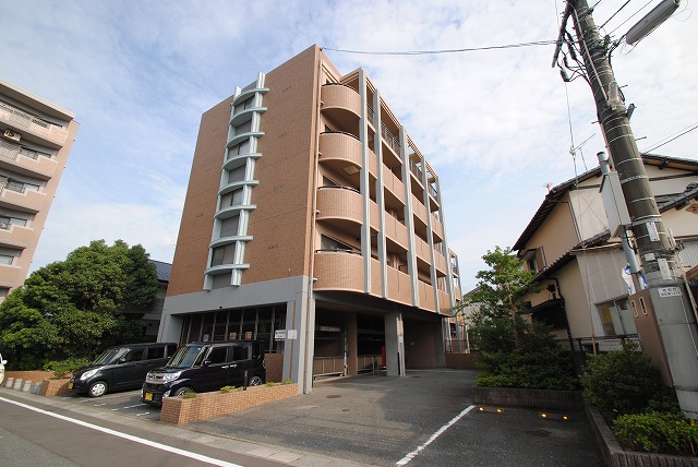 南福岡駅より徒歩27分 築26年11ヶ月 5階建の賃貸物件