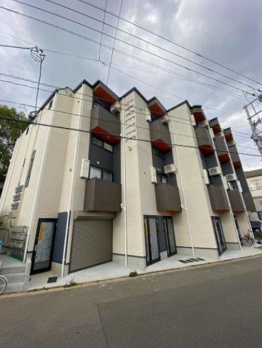 博多南駅より徒歩21分 築6年6ヶ月 3階建の賃貸物件