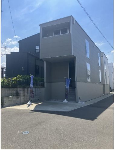 南福岡駅より徒歩18分 築1年7ヶ月 2階建の賃貸物件