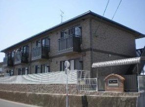 玉名駅より徒歩20分 築19年8ヶ月 2階建の賃貸物件