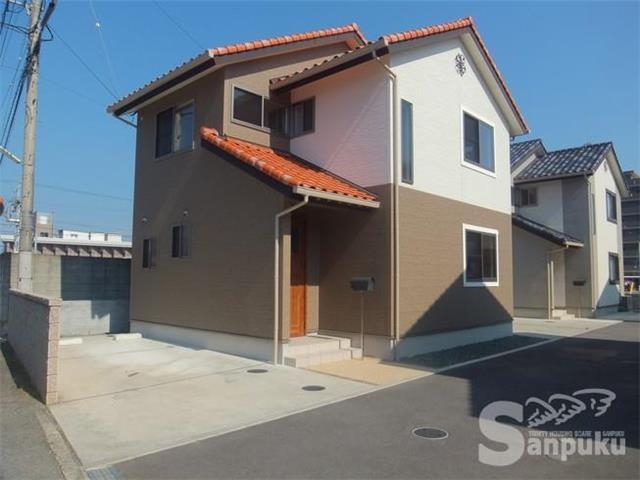  築13年1ヶ月 2階建の賃貸物件