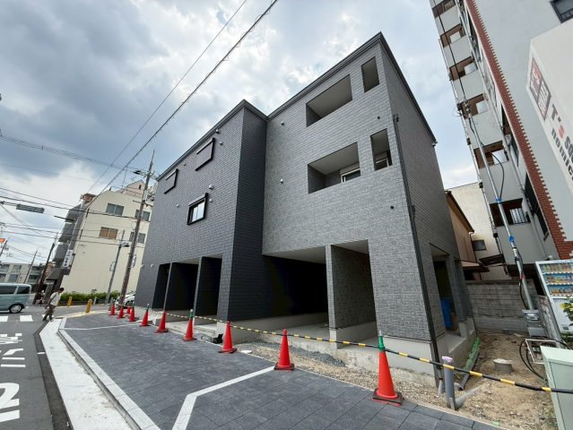 高槻市駅より徒歩5分 新築 3階建の賃貸物件