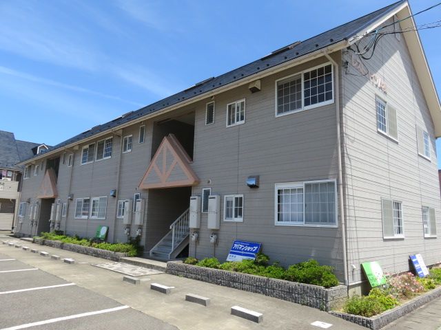 米原駅より徒歩15分 築32年3ヶ月 2階建の賃貸物件